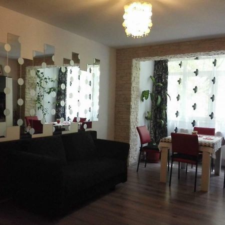 Ferienwohnung Apartament Ela Elegance Orşova Exterior foto